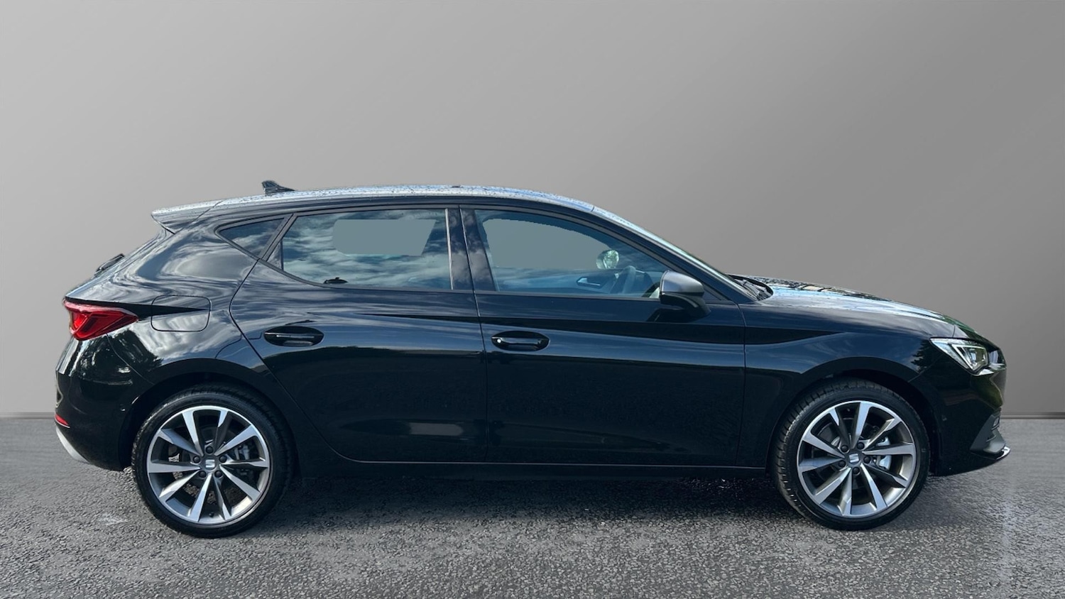 Used SEAT Leon 2025 for sale - 76882340: Photo 5