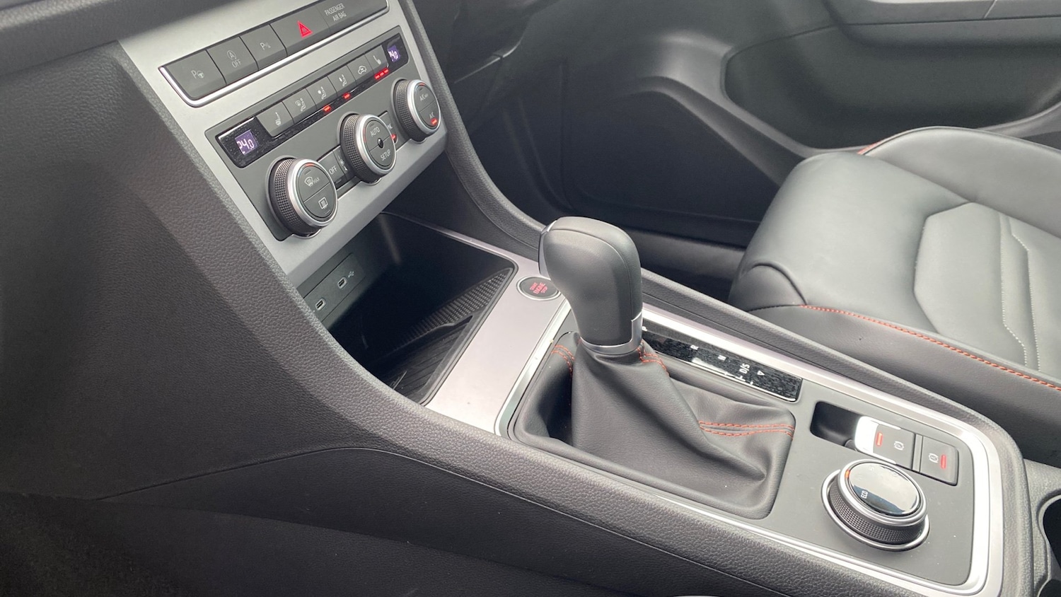 Used SEAT Ateca 2025 for sale - 76792876: Photo 13