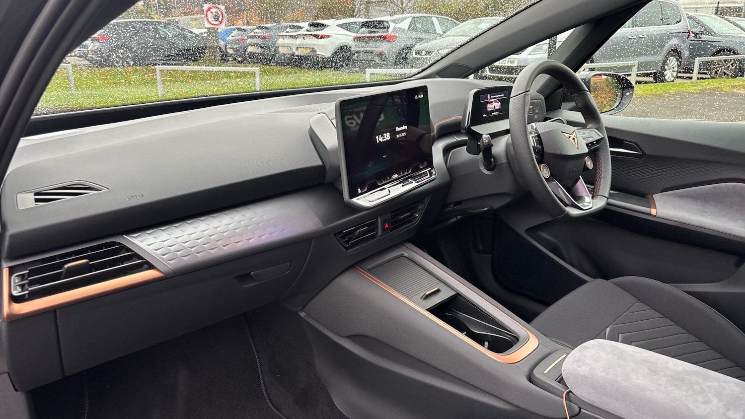 Used Cupra Born 2025 for sale - 77260730: Photo 2