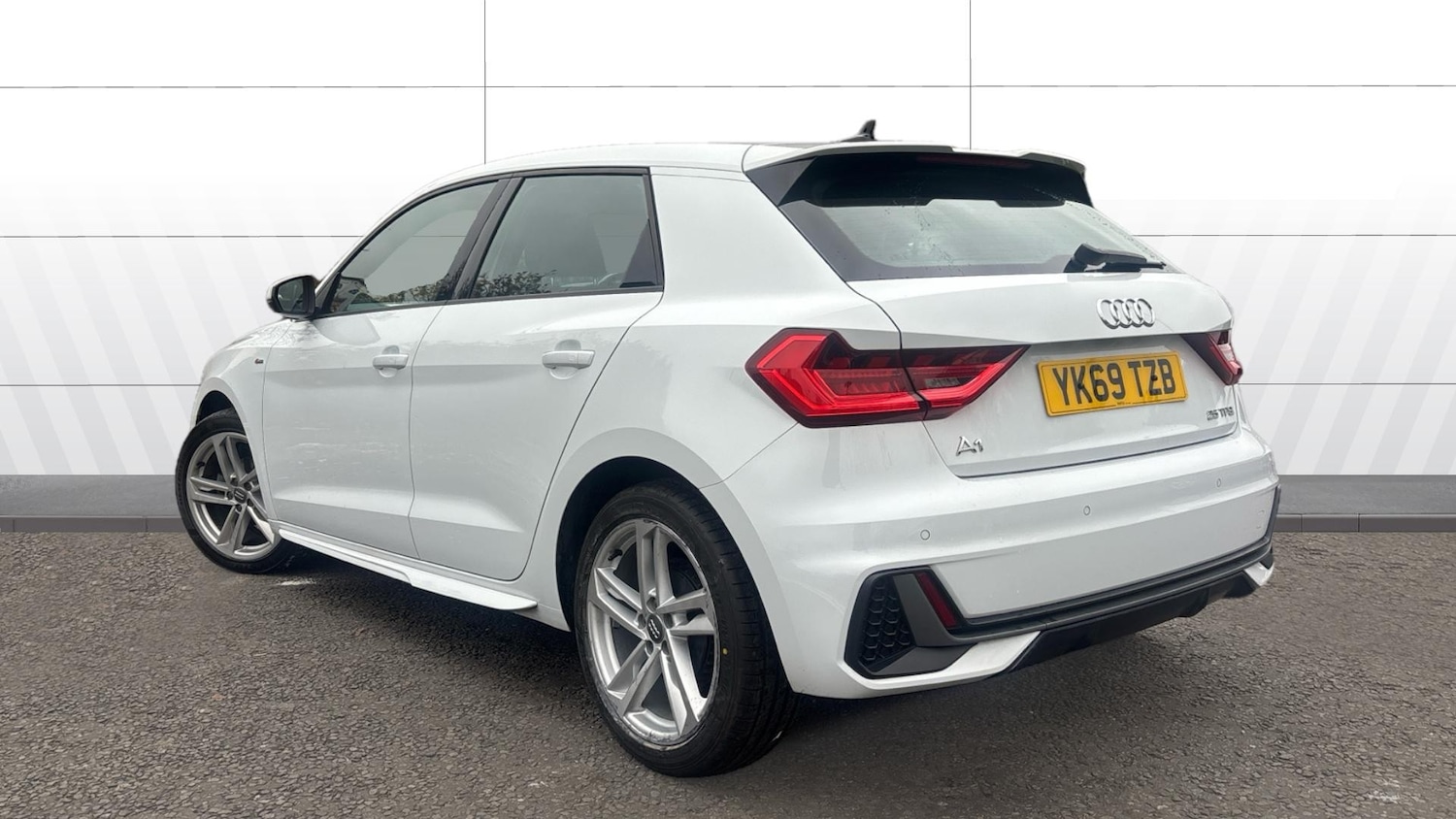 Used Audi A1 2019 for sale - 76494362: Photo 2