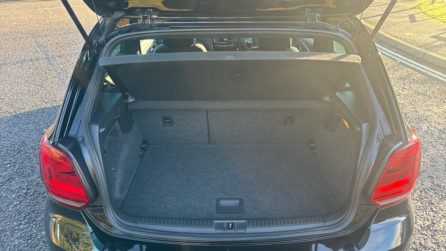 Used Volkswagen Polo 2017 for sale - 76414932: Photo 4