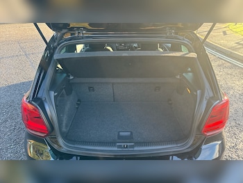 Used Volkswagen Polo 2017 for sale - 76414932: Photo