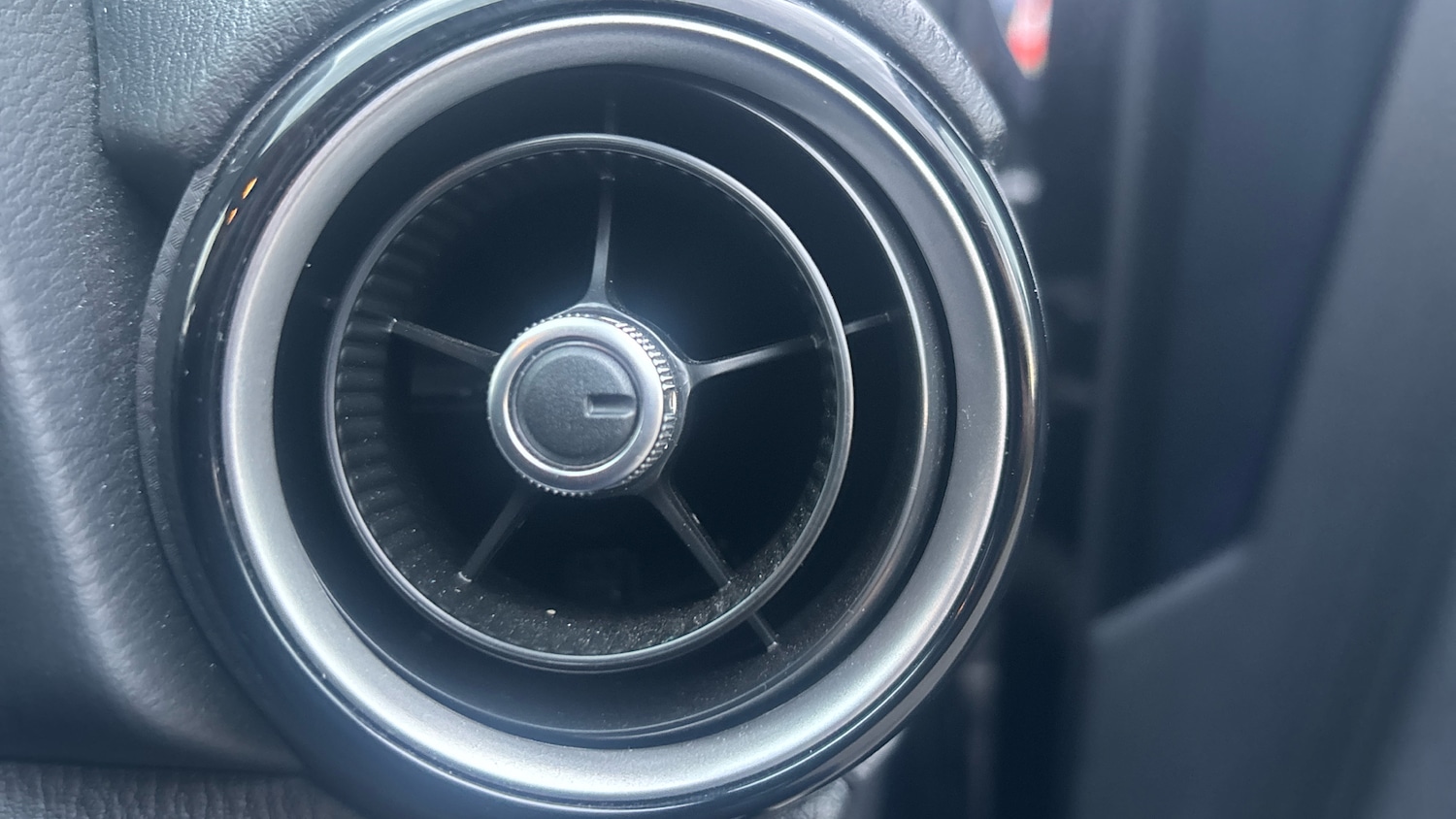 Used Mazda Mazda2 2018 for sale - 77871891: Photo 34