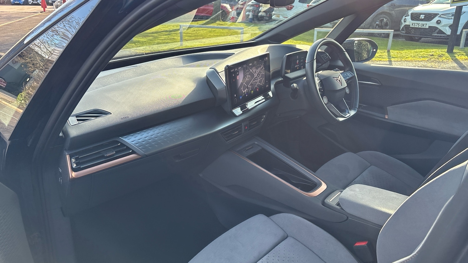 Used Cupra Born 2023 for sale - 77336419: Photo 2