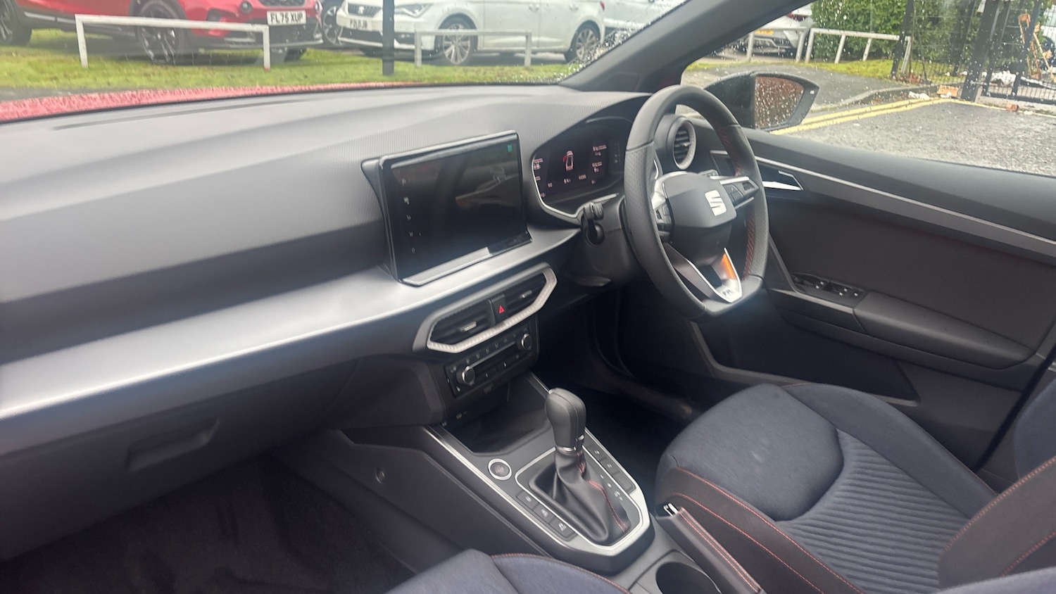 Used SEAT Arona 2025 for sale - 76792920: Photo 2