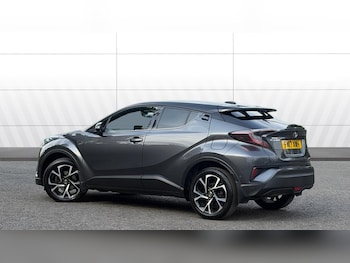 Used Toyota C-HR 2017 for sale - 78502353: Photo