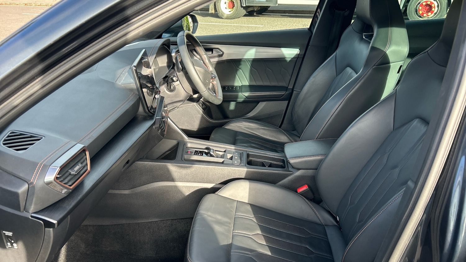 Used Cupra Formentor 2024 for sale - 76650951: Photo 2