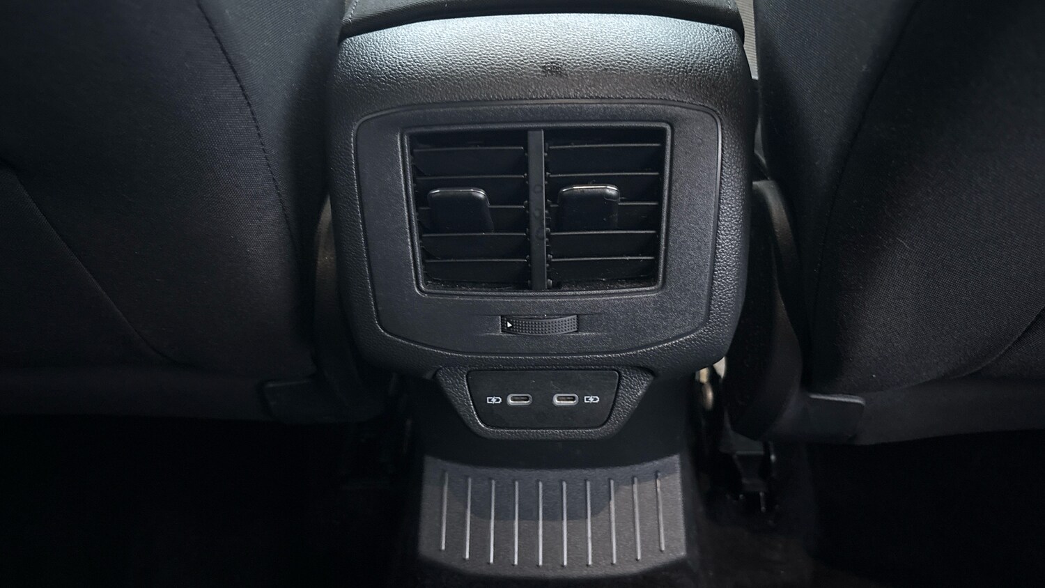 Used Volkswagen T-Roc 2021 for sale - 77085158: Photo 24