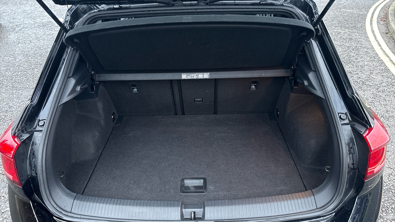 Used Volkswagen T-Roc 2021 for sale - 77085158: Photo 4