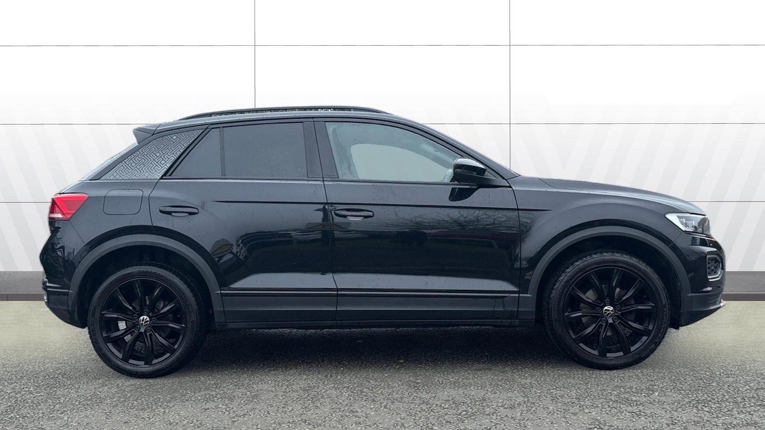 Used Volkswagen T-Roc 2021 for sale - 77085158: Photo 5