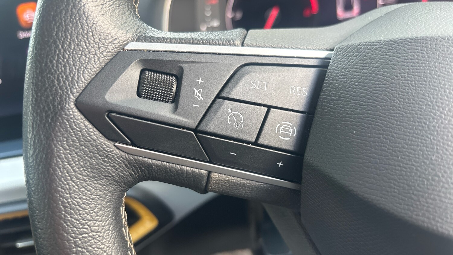 Used SEAT Arona 2023 for sale - 77639138: Photo 32