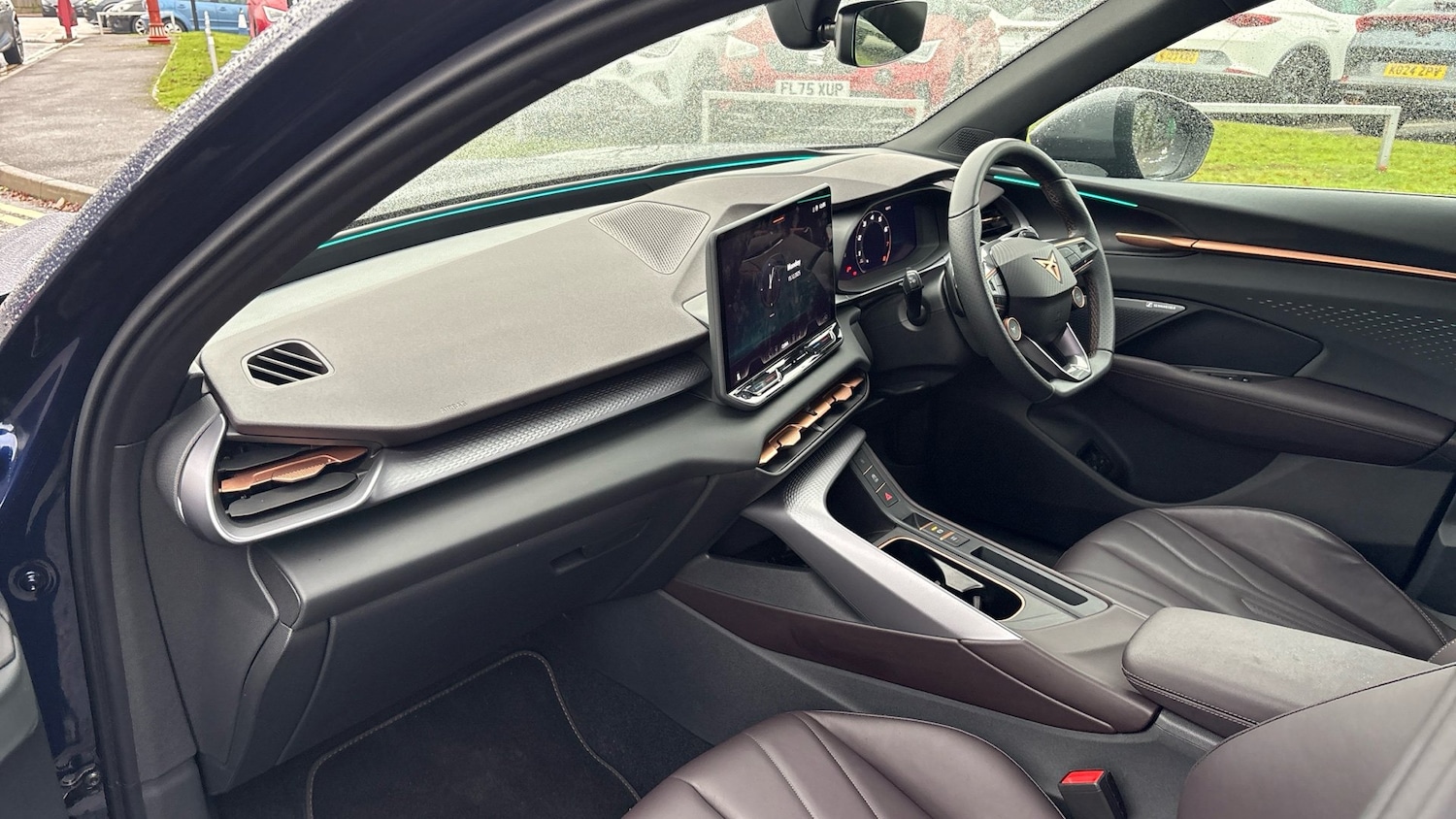 Used Cupra Terramar 2025 for sale - 77170276: Photo 2