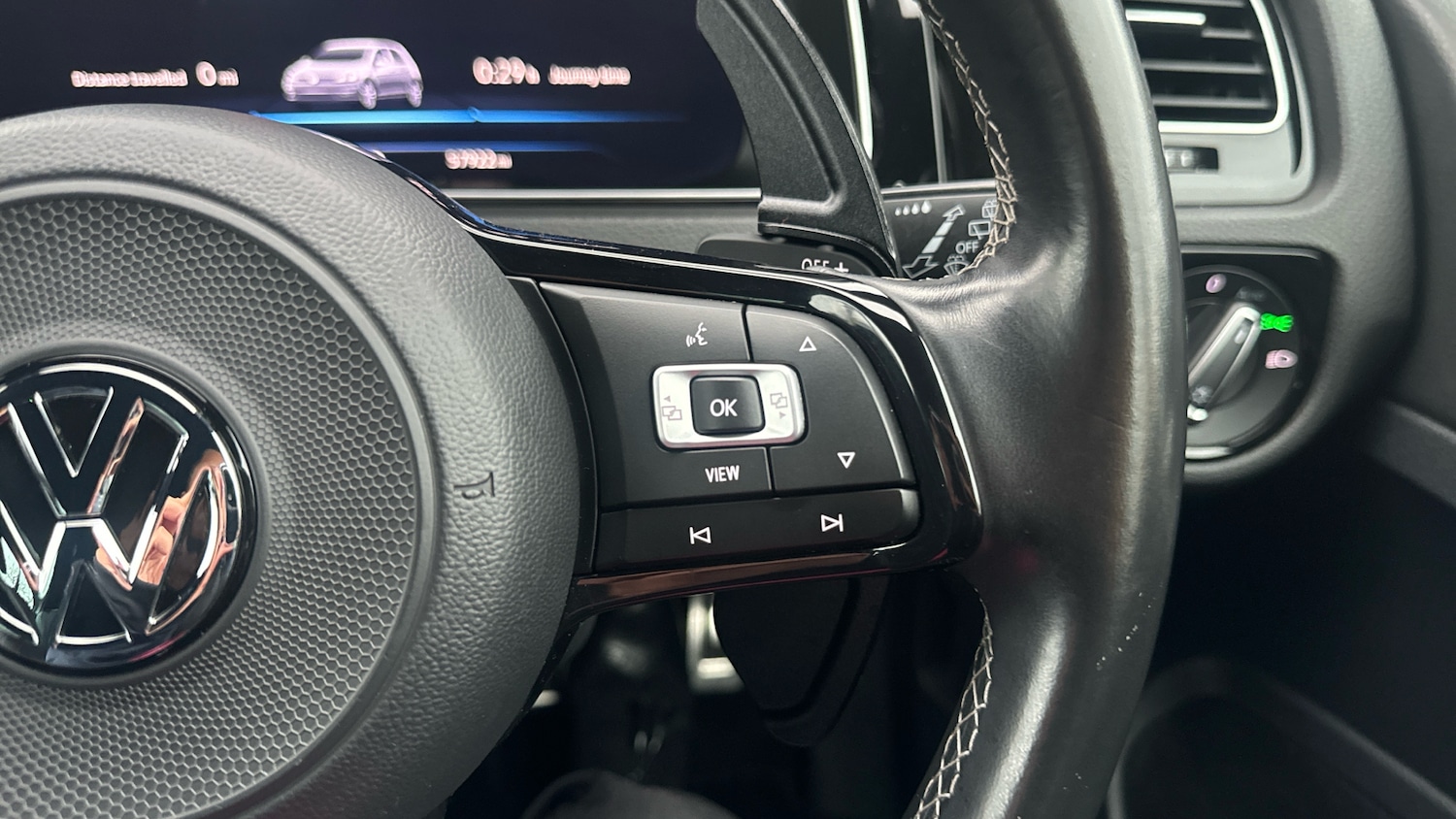 Used Volkswagen Golf 2019 for sale - 76860181: Photo 35