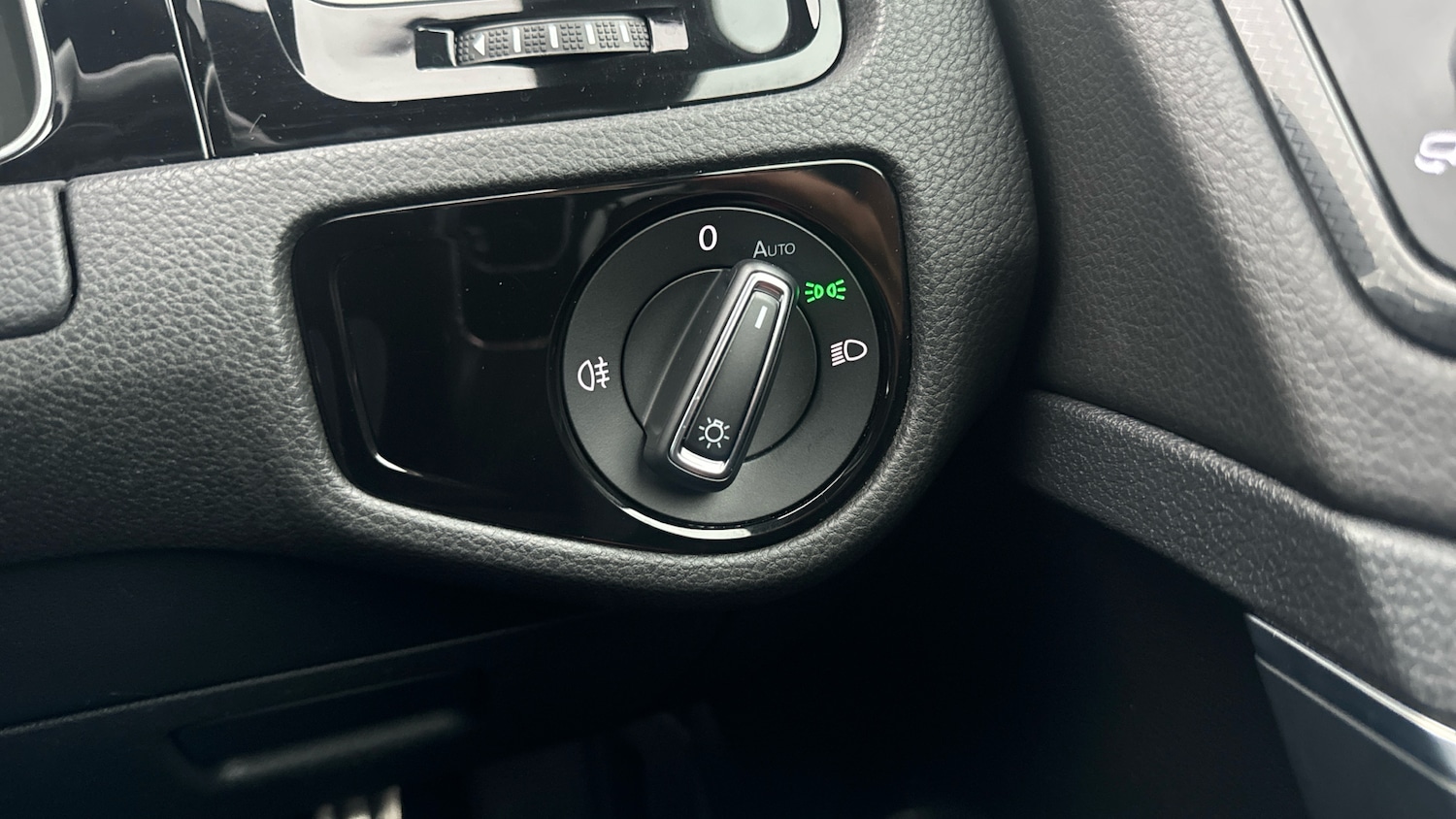 Used Volkswagen Golf 2019 for sale - 76860181: Photo 36