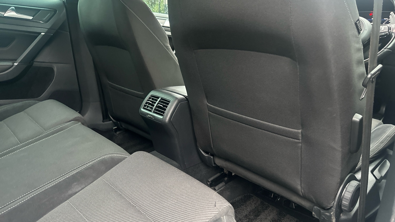 Used Volkswagen Golf 2019 for sale - 76860181: Photo 39