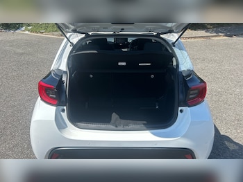 Used Toyota Yaris 2023 for sale - 79162575: Photo