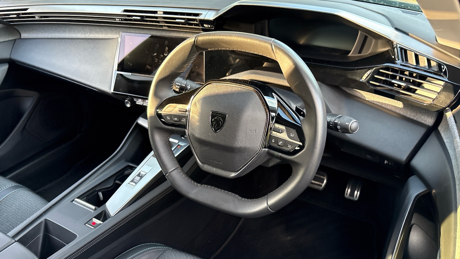 Used Peugeot 308 2023 for sale - 76710001: Photo 11