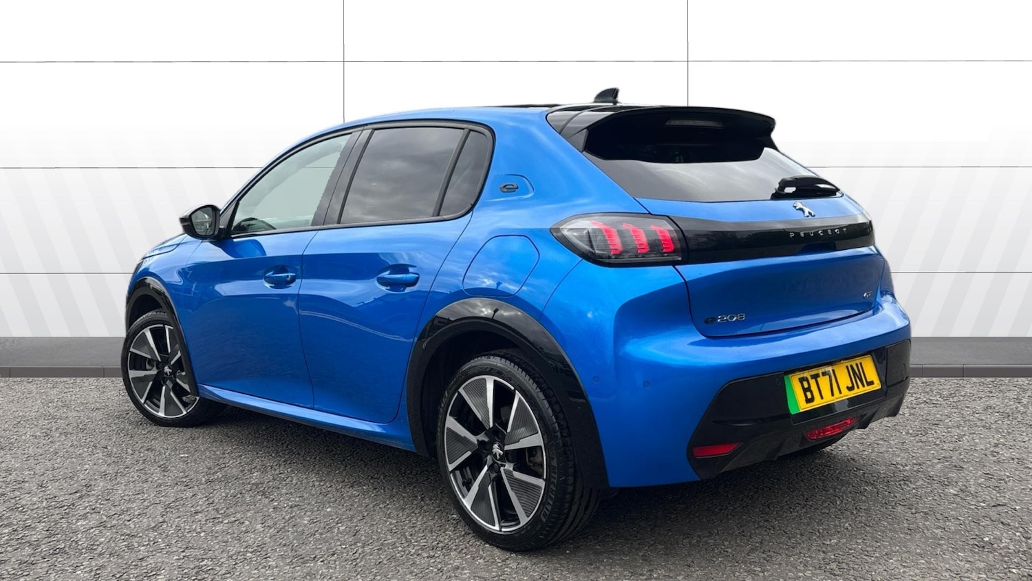 Used Peugeot 208 2021 for sale - 77961670: Photo 2