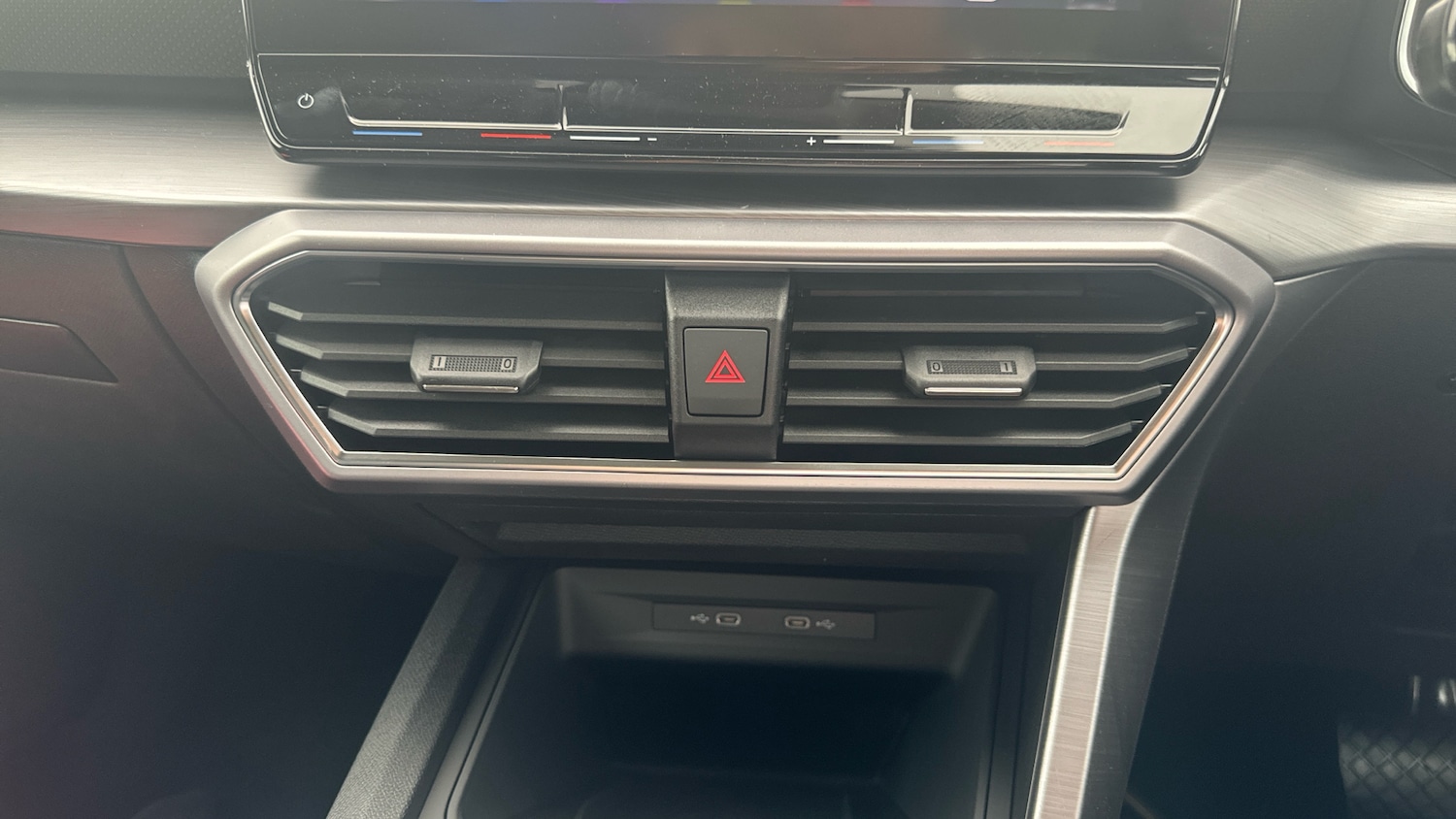 Used SEAT Leon 2025 for sale - 76882338: Photo 13