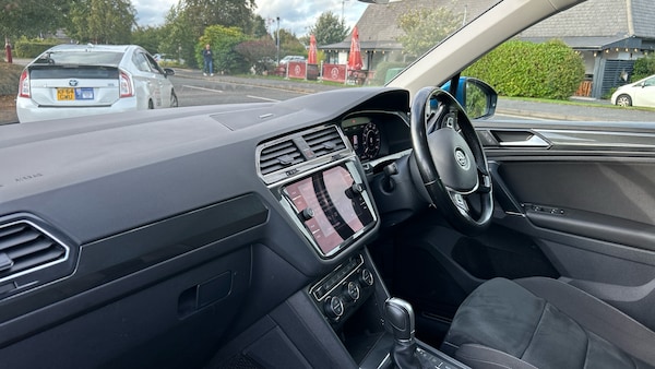 Used Volkswagen Tiguan 2017 for sale - 75984572: Photo 9