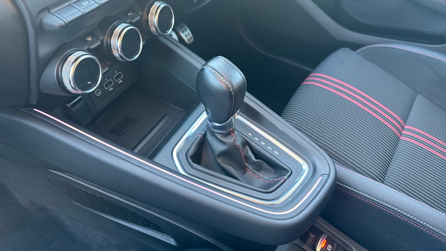 Used Renault Clio 2023 for sale - 76734334: Photo 13