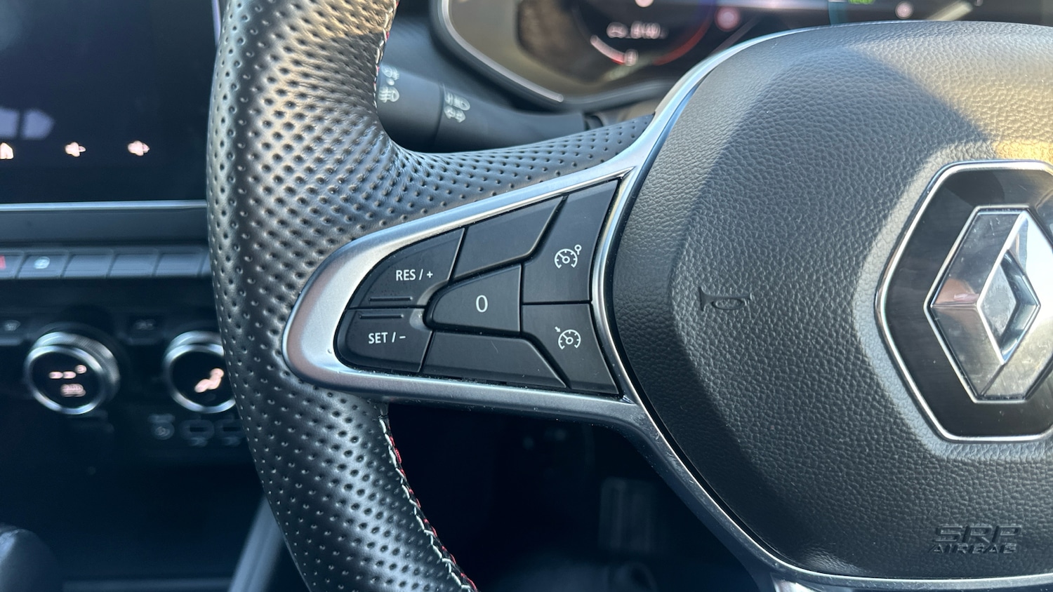 Used Renault Clio 2023 for sale - 76734334: Photo 33