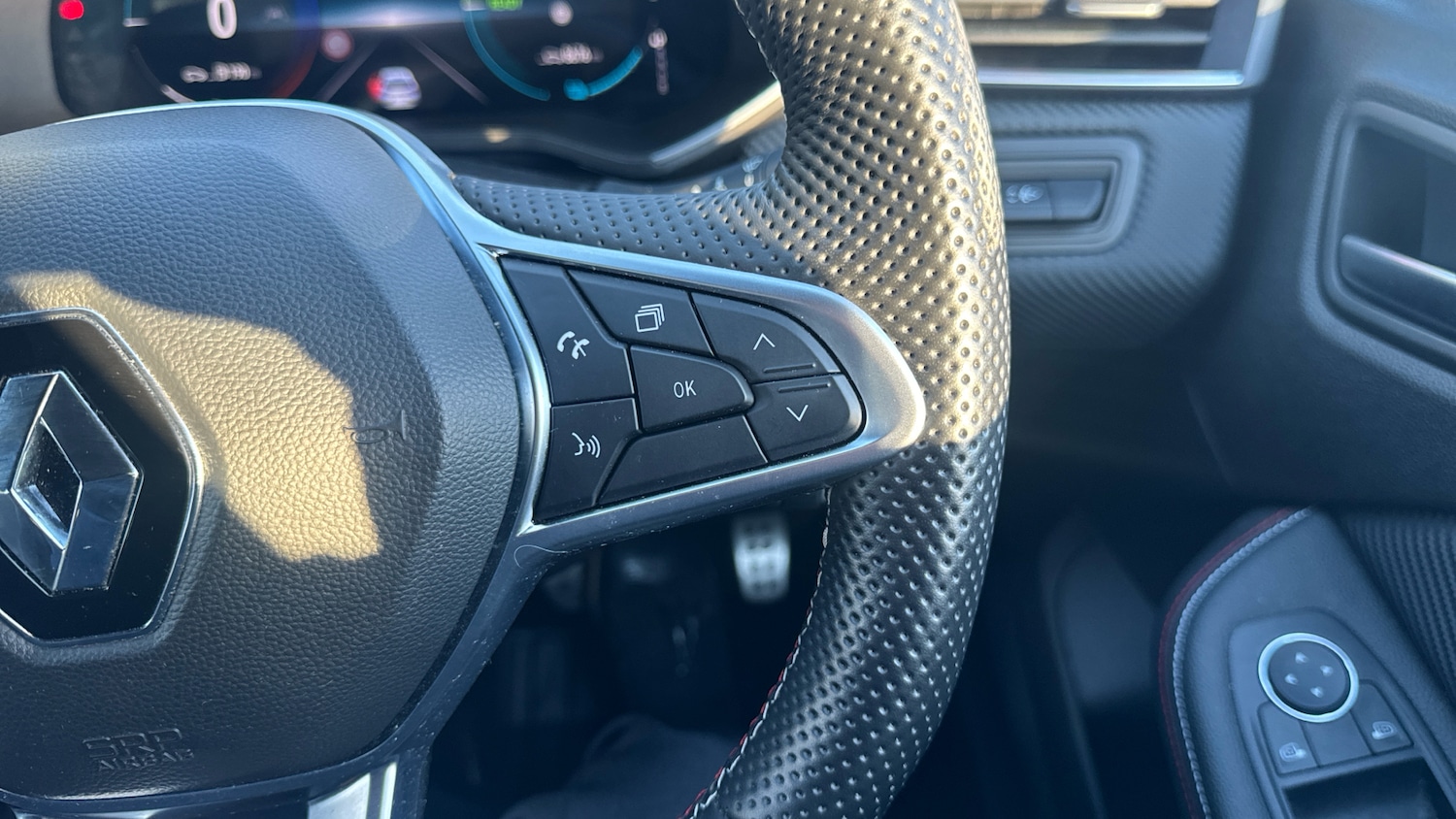 Used Renault Clio 2023 for sale - 76734334: Photo 34