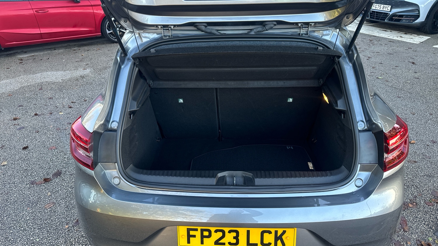 Used Renault Clio 2023 for sale - 76734334: Photo 4