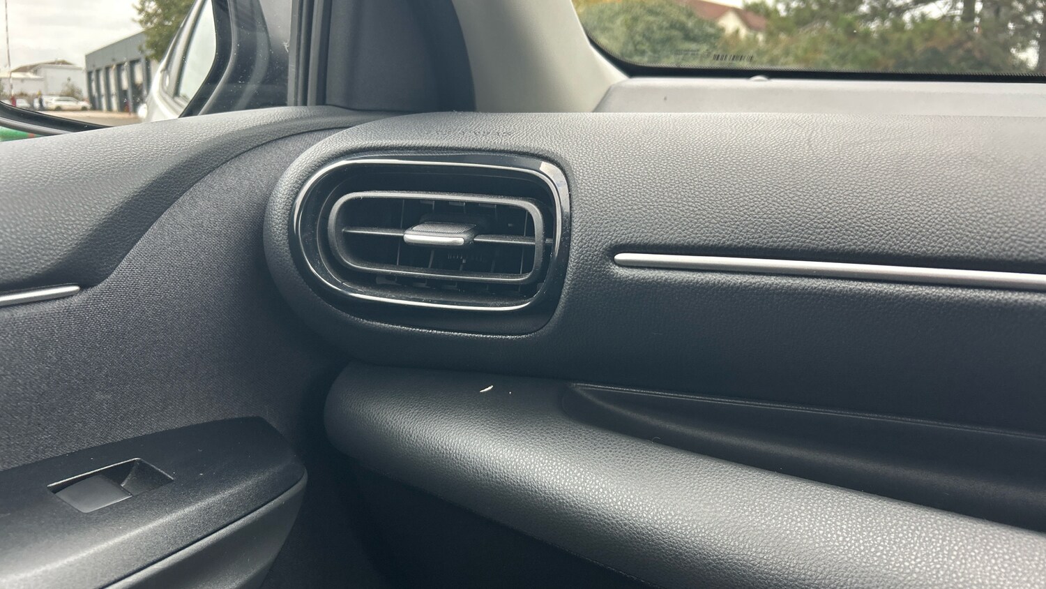 Used Toyota Yaris 2023 for sale - 76311279: Photo 47