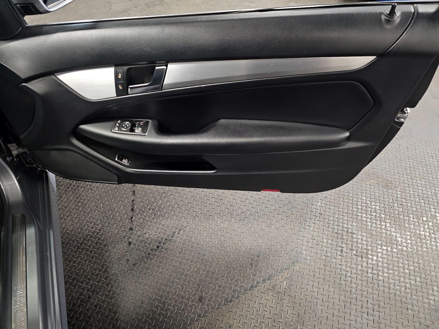 Used Mercedes-Benz C Class 2011 for sale - 76315013: Photo 30