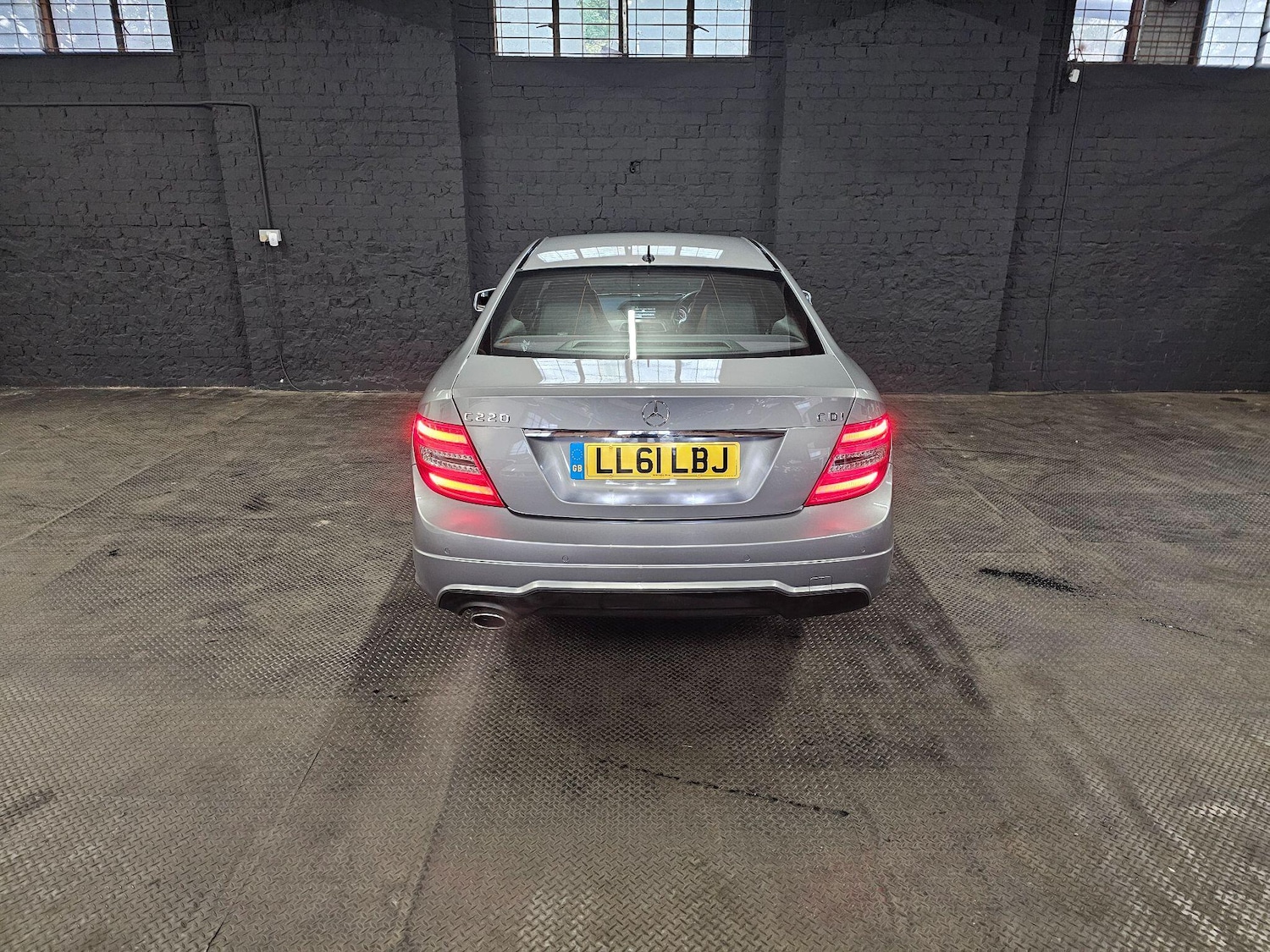 Used Mercedes-Benz C Class 2011 for sale - 76315013: Photo 5