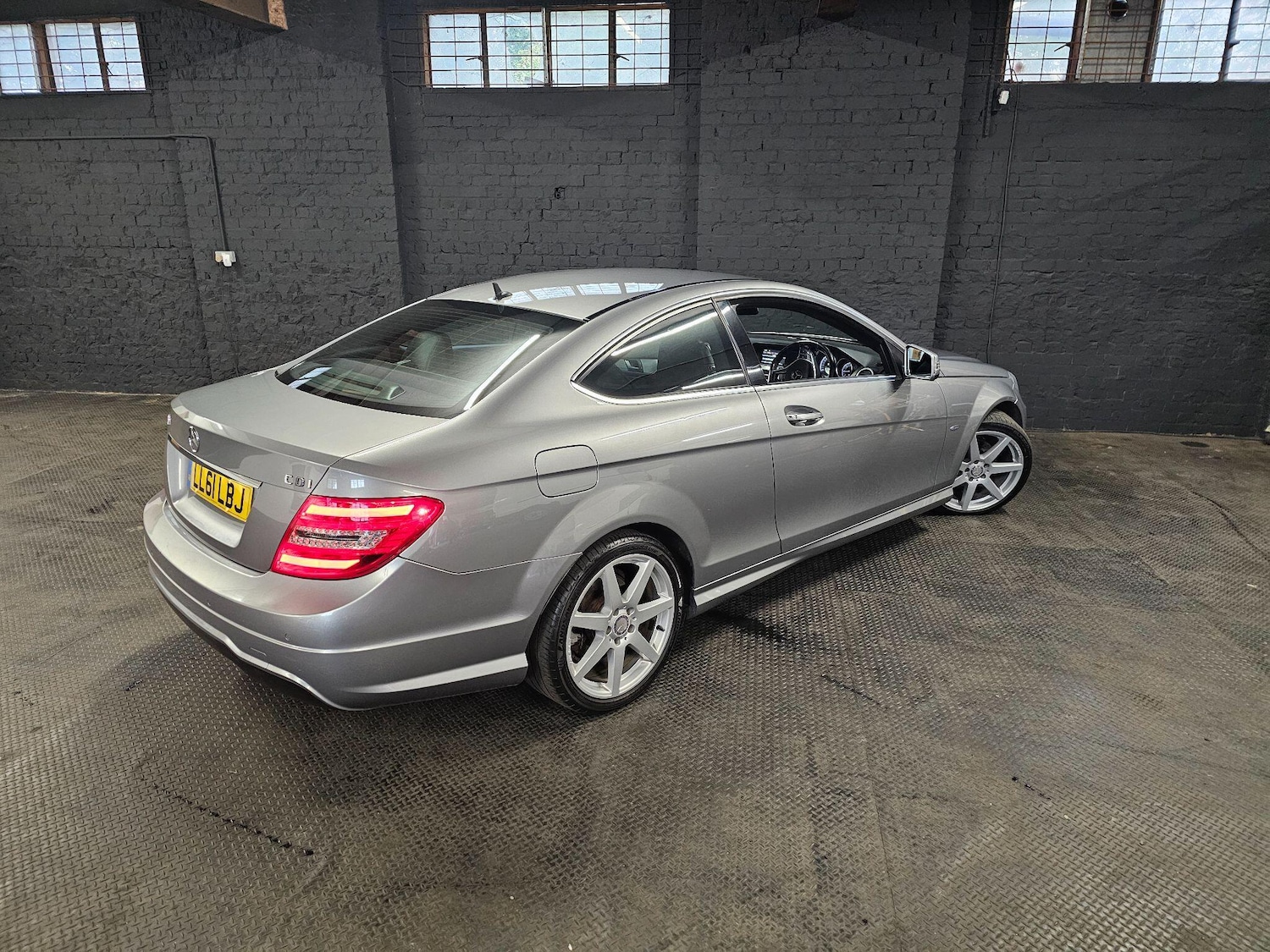 Used Mercedes-Benz C Class 2011 for sale - 76315013: Photo 6