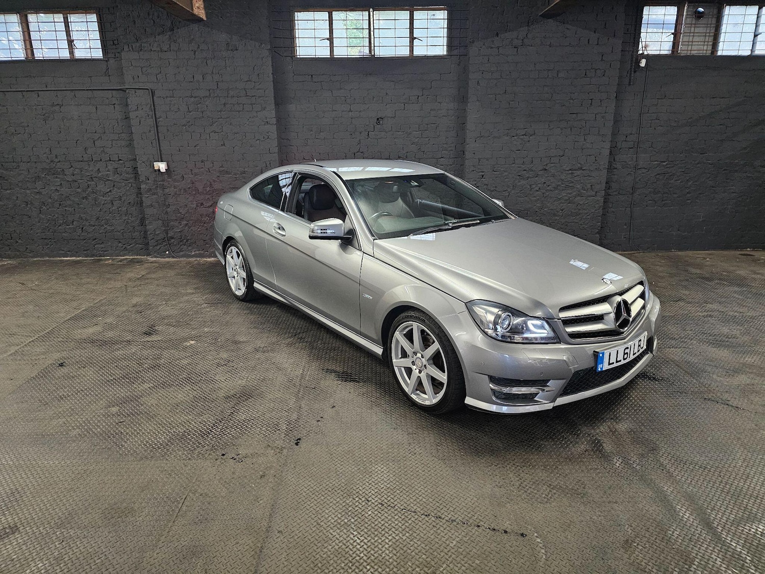Used Mercedes-Benz C Class 2011 for sale - 76315013: Photo 8