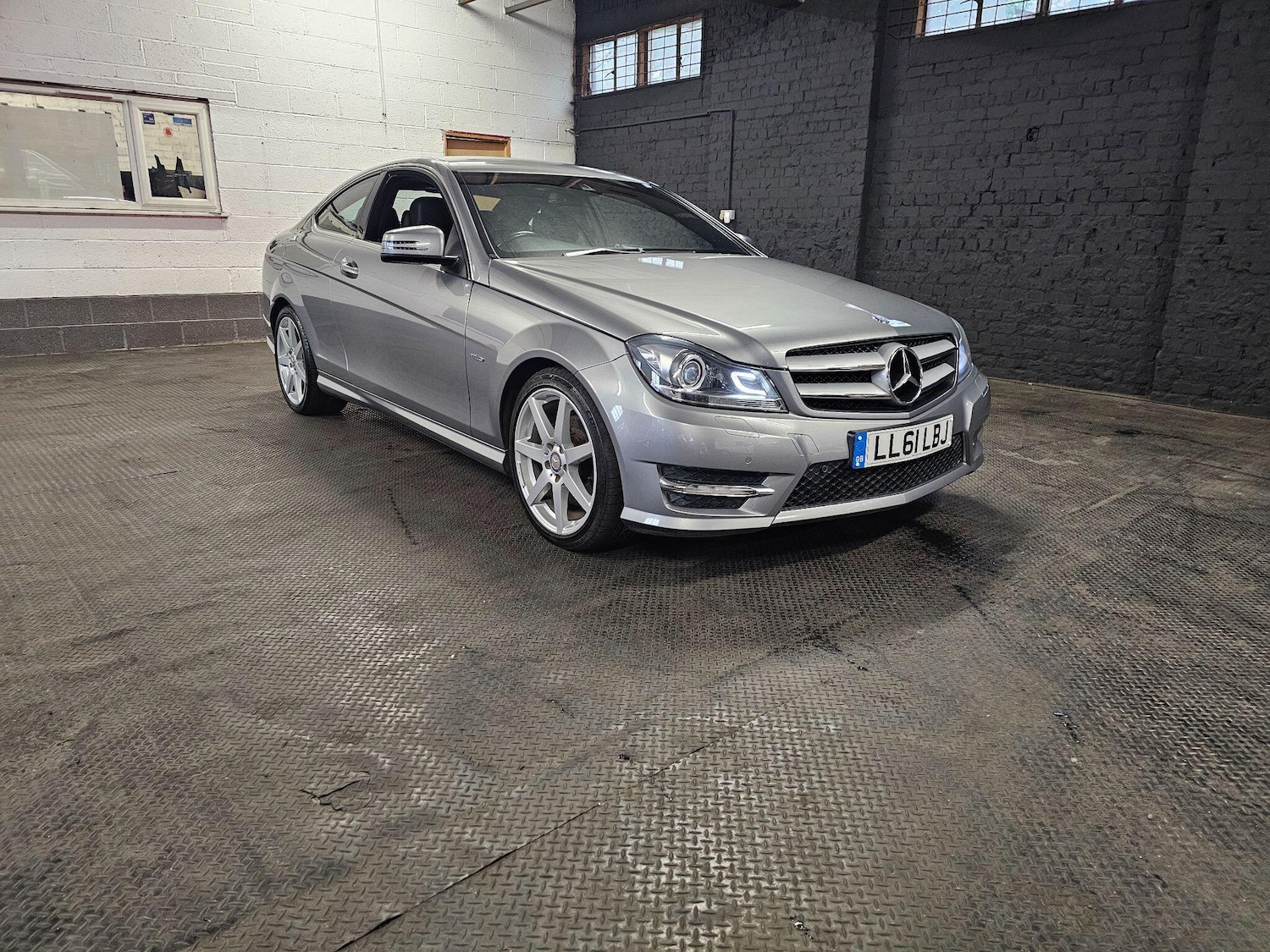 Used Mercedes-Benz C Class 2011 for sale - 76315013: Photo 9