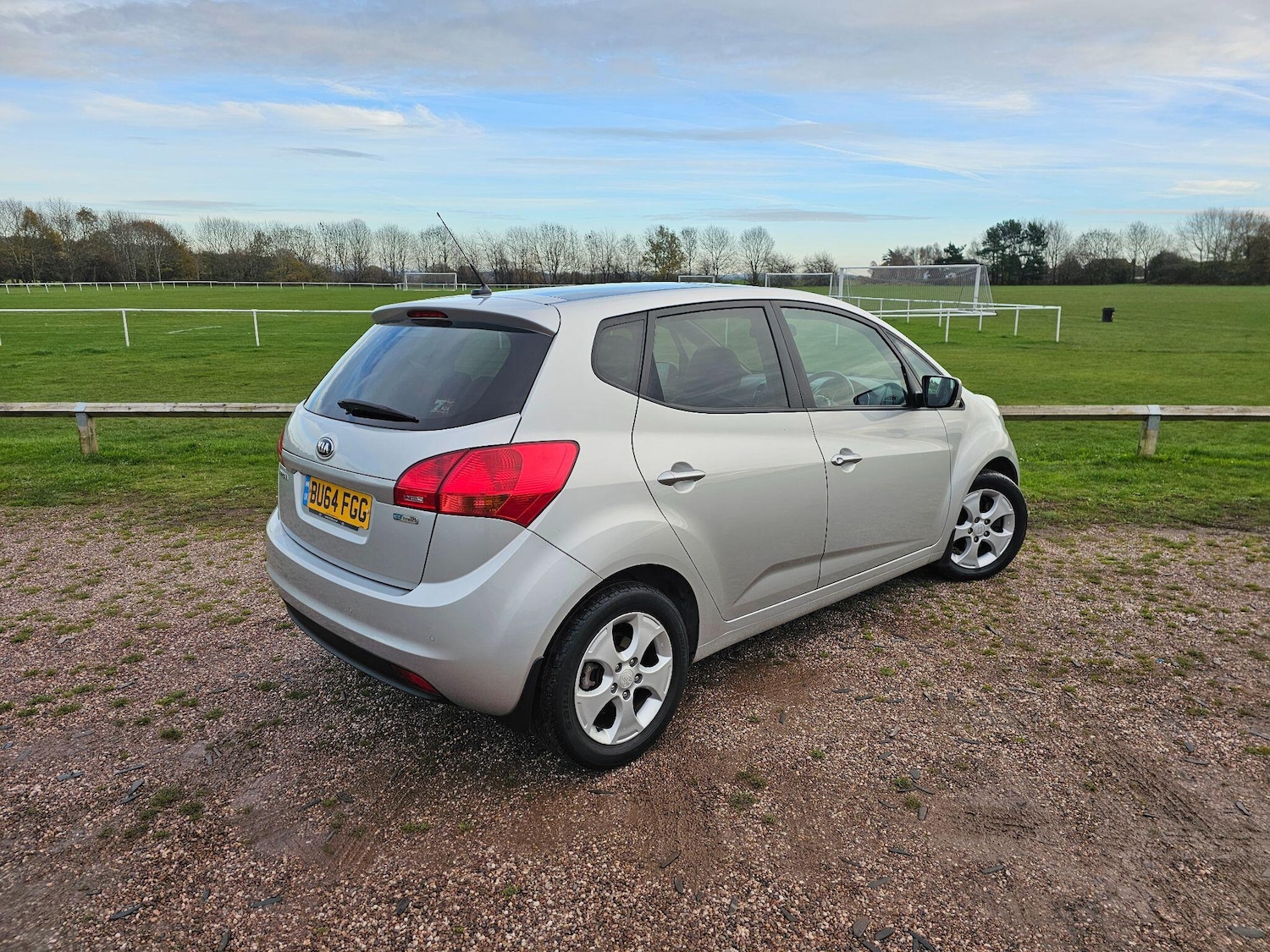 Used Kia Venga 2014 for sale - 76714658: Photo 6