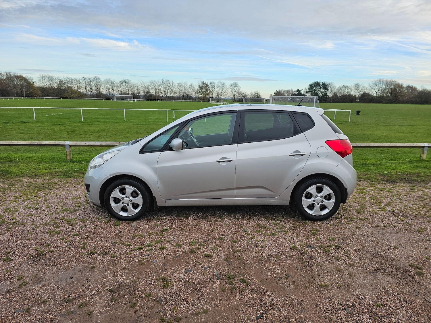 Used Kia Venga 2014 for sale - 76714658: Photo 9