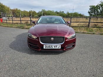 Used Jaguar XE 2015 for sale - 79808681: Photo