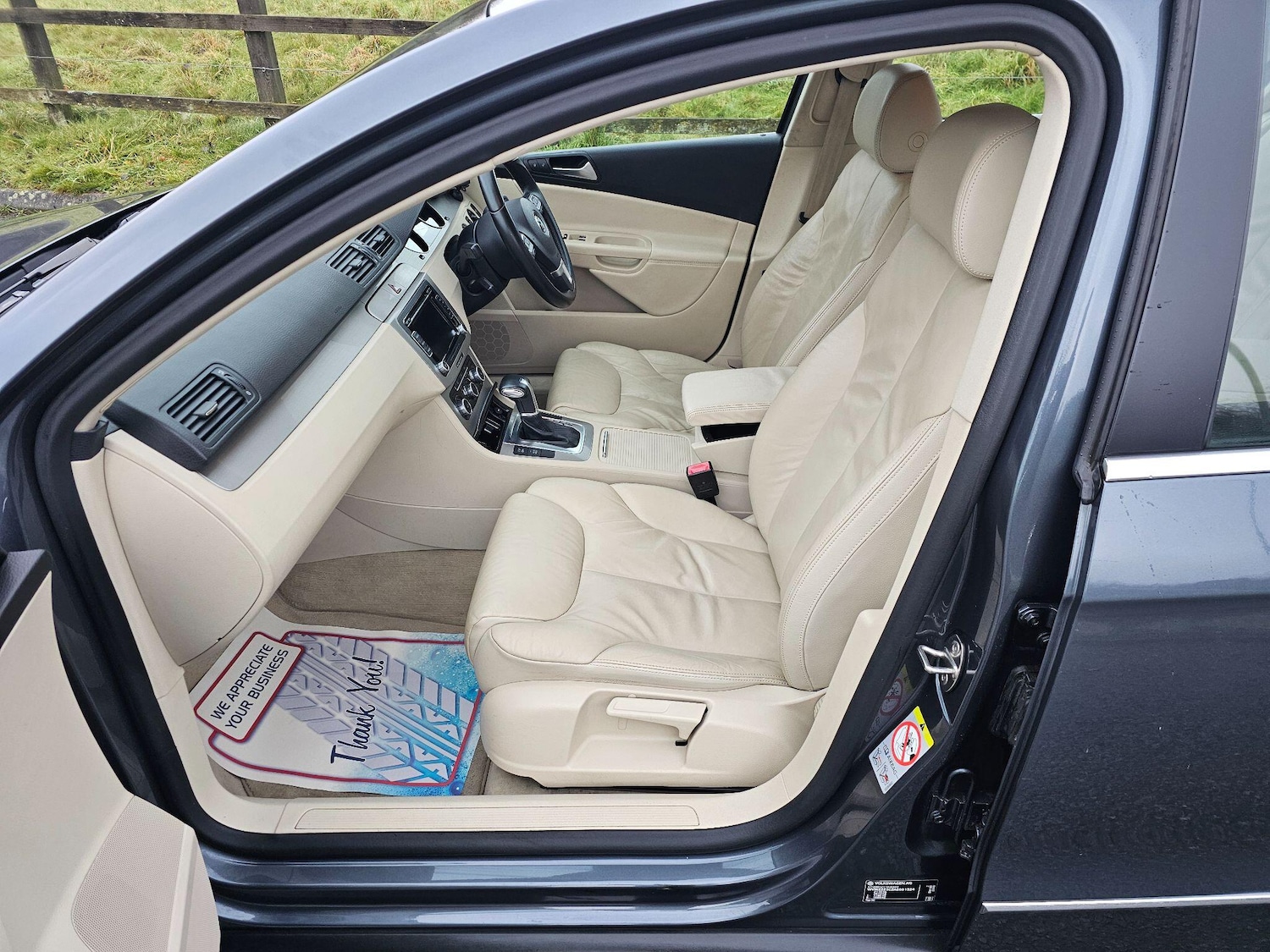 Used Volkswagen Passat 2010 for sale - 77255223: Photo 32