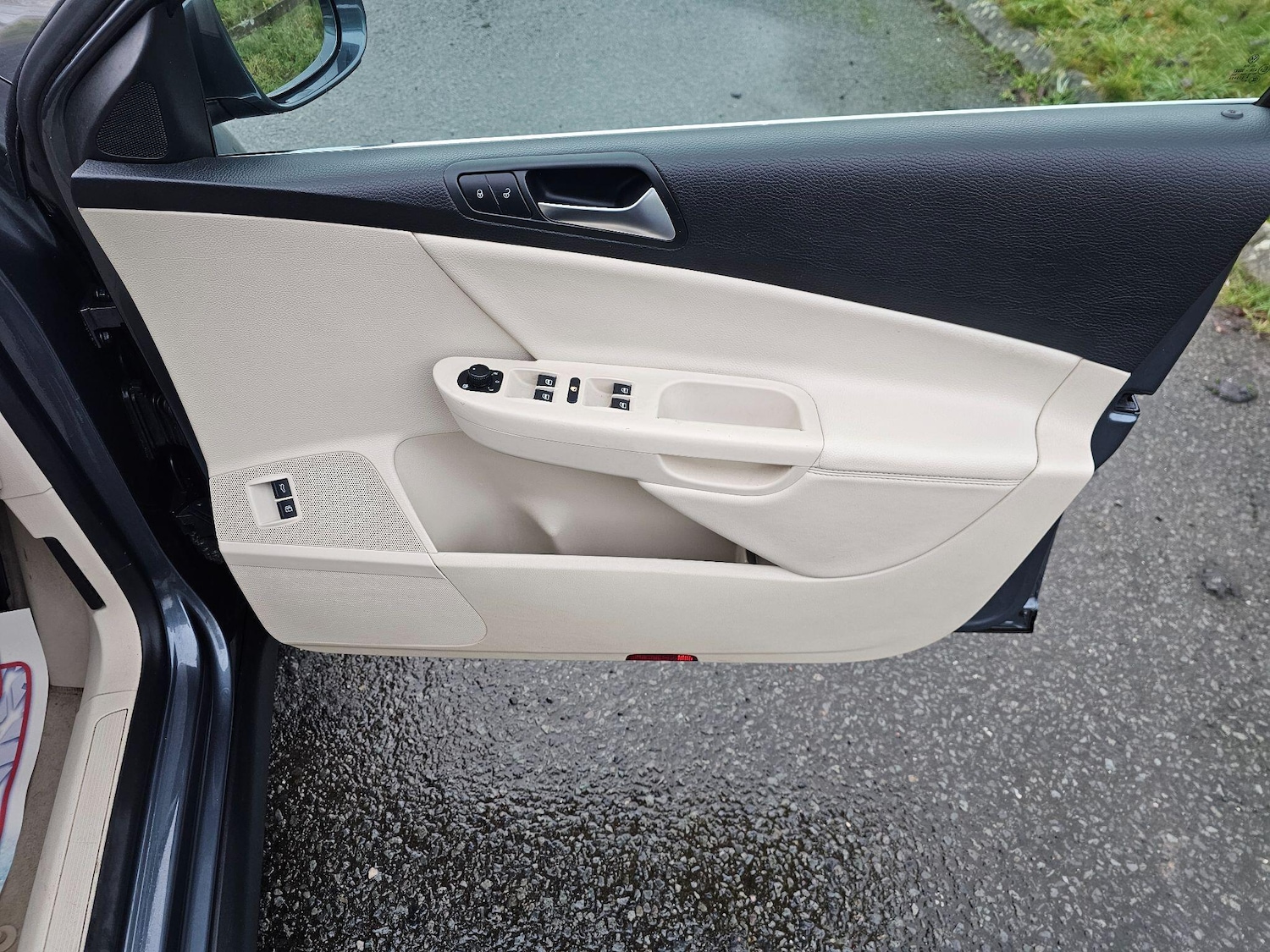 Used Volkswagen Passat 2010 for sale - 77255223: Photo 36