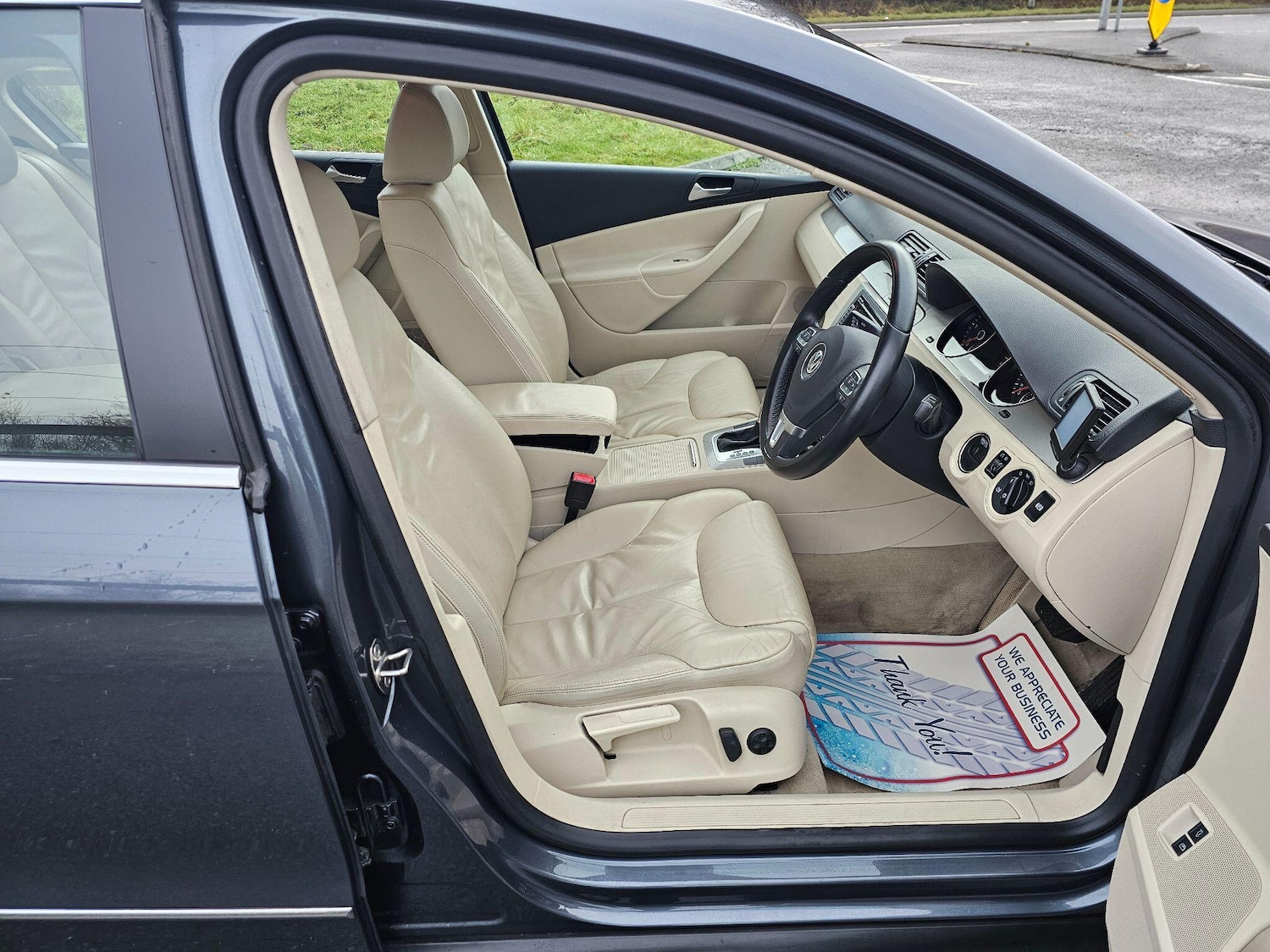 Used Volkswagen Passat 2010 for sale - 77255223: Photo 39