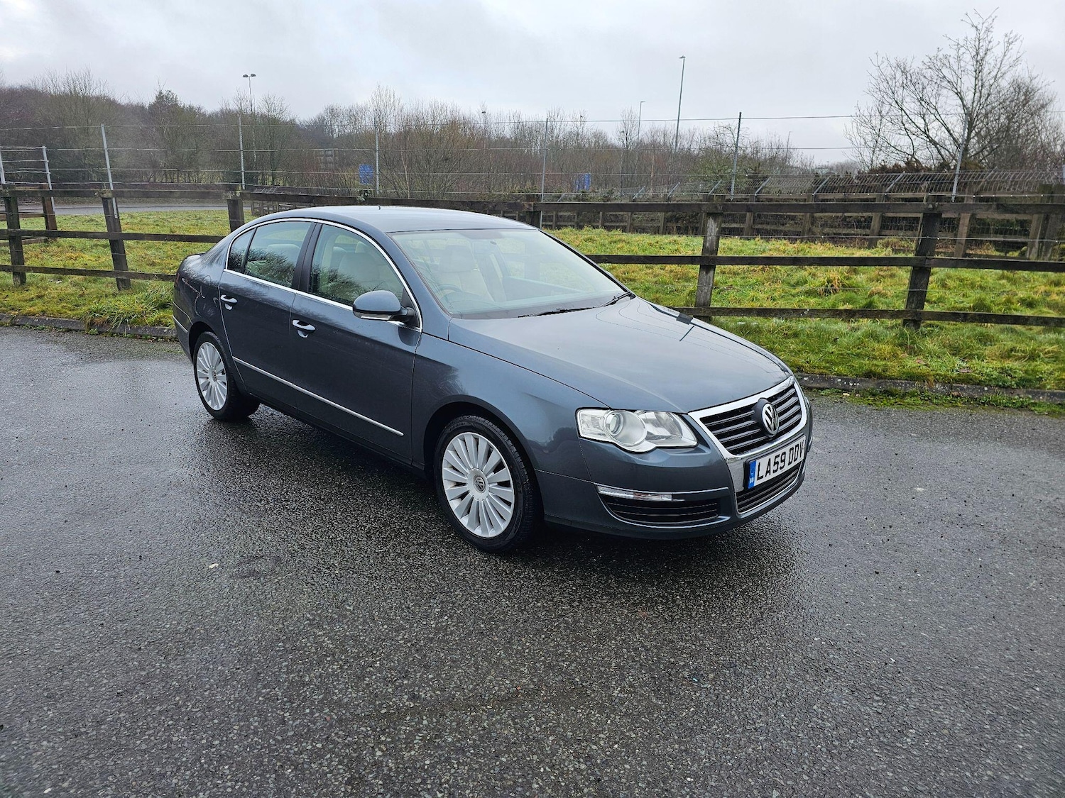 Used Volkswagen Passat 2010 for sale - 77255223: Photo 4