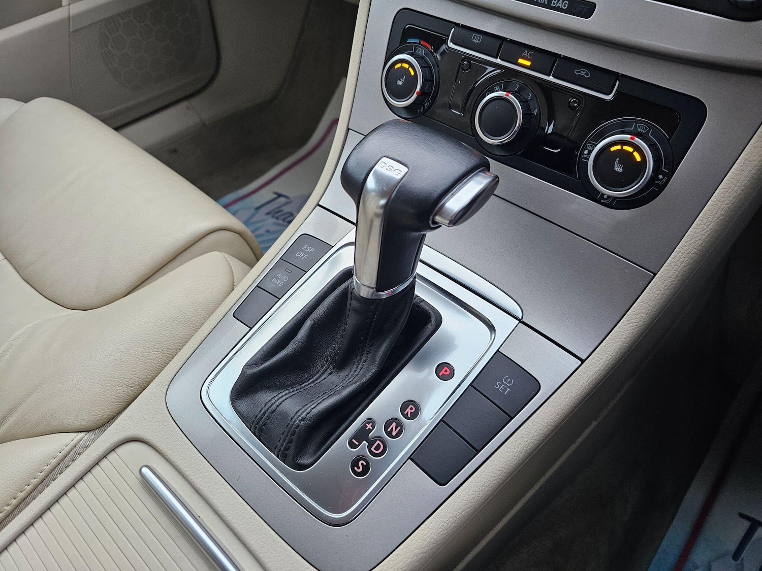 Used Volkswagen Passat 2010 for sale - 77255223: Photo 48