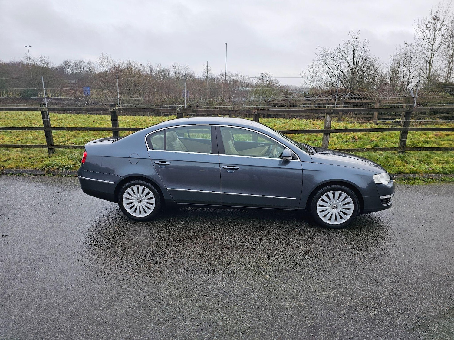 Used Volkswagen Passat 2010 for sale - 77255223: Photo 5