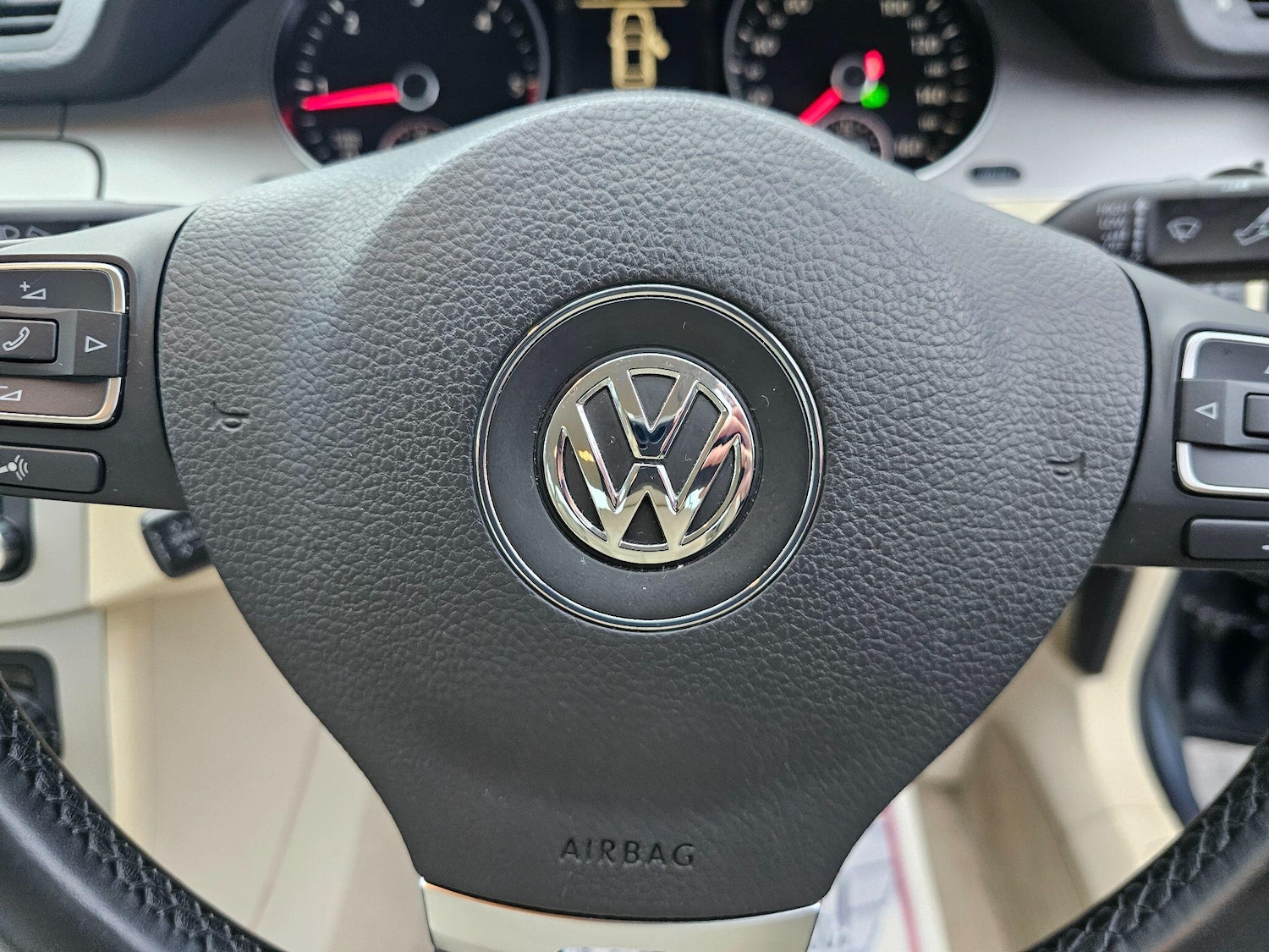 Used Volkswagen Passat 2010 for sale - 77255223: Photo 62