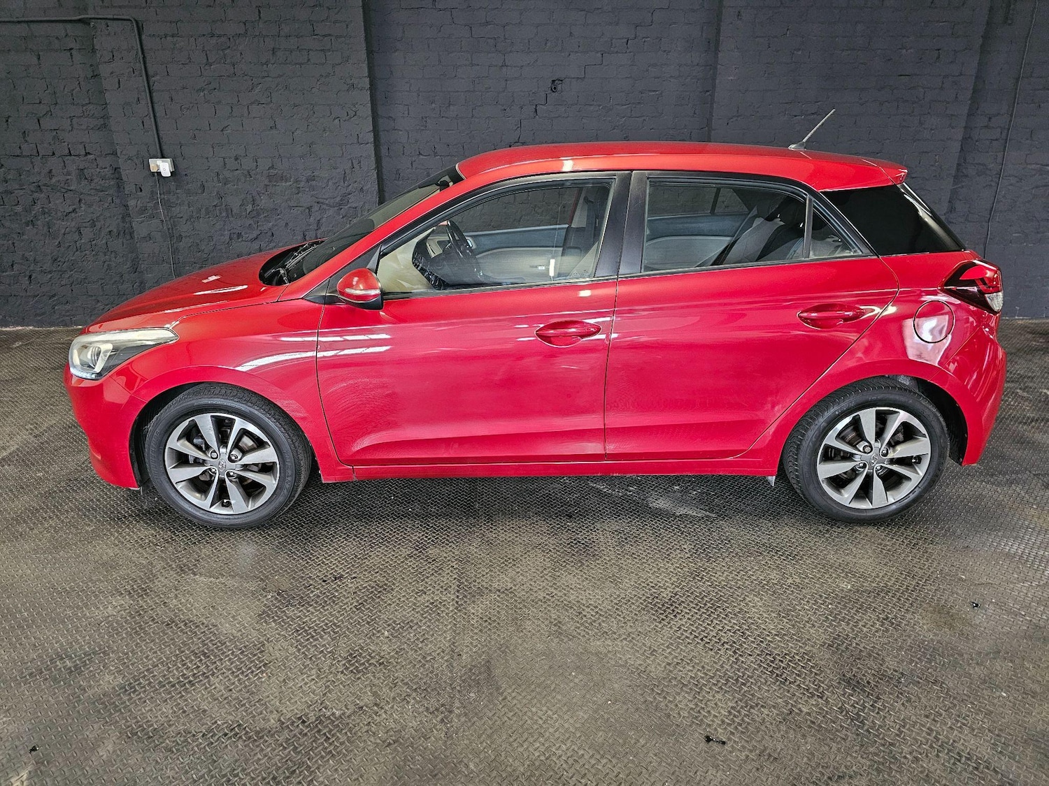 Used Hyundai i20 2015 for sale - 77091393: Photo 3