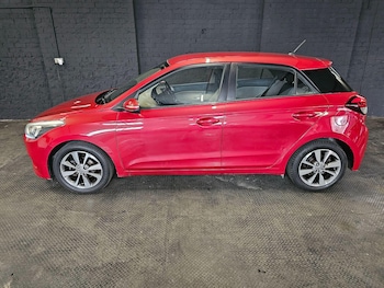 Used Hyundai i20 2015 for sale - 77091393: Photo