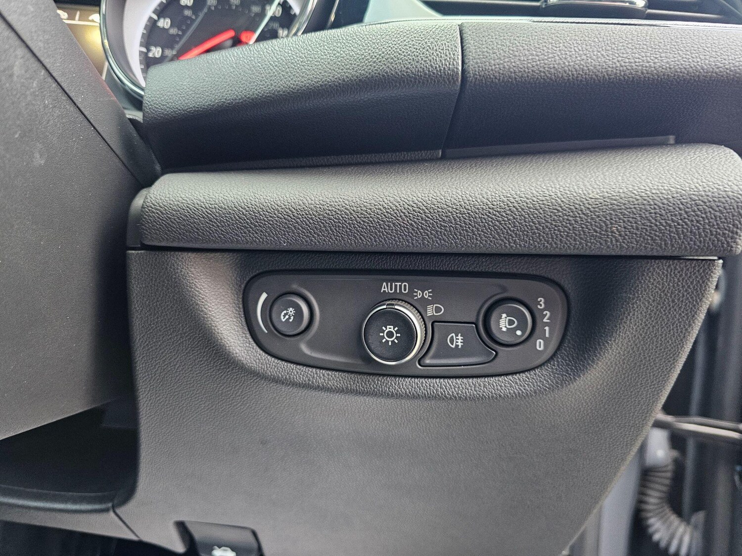 Used Vauxhall Insignia for sale - 77940656: Photo 42