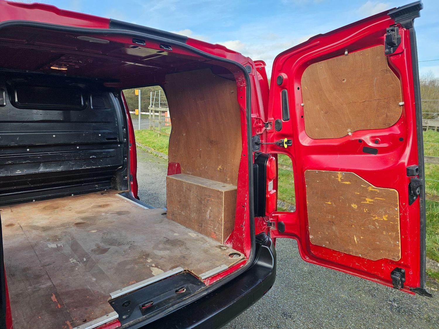 Used Peugeot Expert 2017 for sale - 77456295: Photo 12