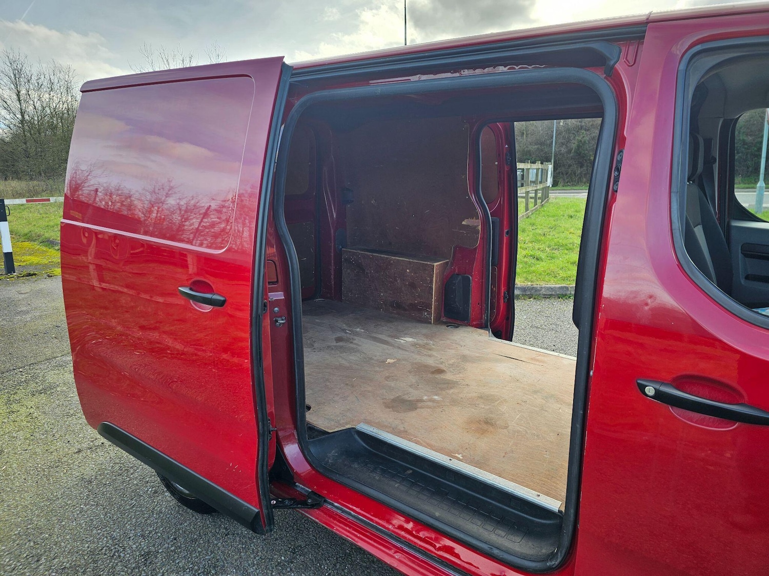 Used Peugeot Expert 2017 for sale - 77456295: Photo 15