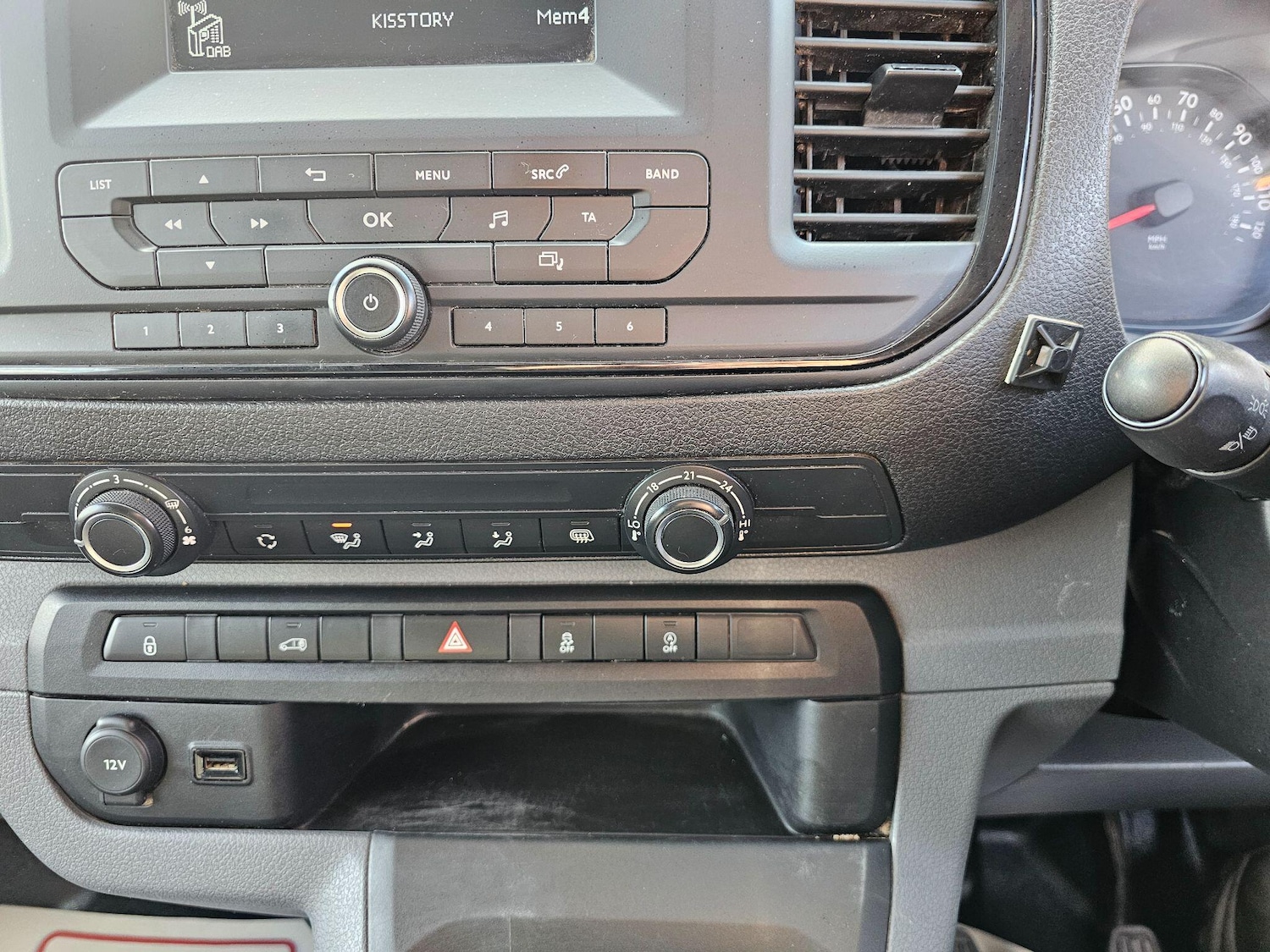 Used Peugeot Expert 2017 for sale - 77456295: Photo 29